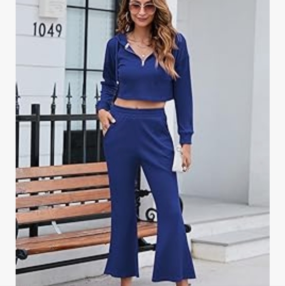 Fixmatti Women 2 Piece Outfits 1/4 Zipper Hoodie Crop Top Matching Flared Pants - Picture 5 of 8